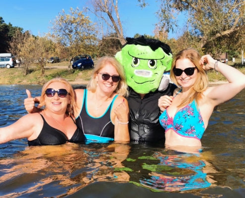 3 dziewczyny i Hulk